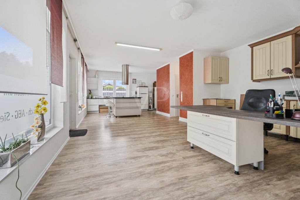 Büro/ Ausstellungsraum/ Gewerbeeinheit