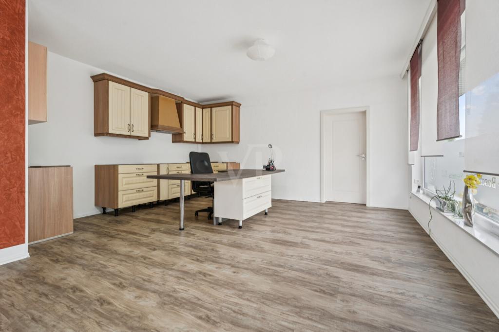 Büro/ Ausstellungsraum/ Gewerbeeinheit