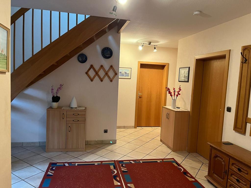 Flur vom Wohnzimmer aus.jpeg