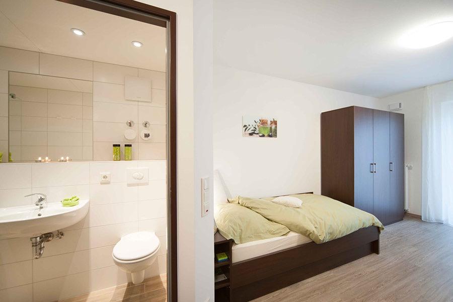 rittervonschochstr_studentenwohnheim-landshut_zimmer-bad.jpg