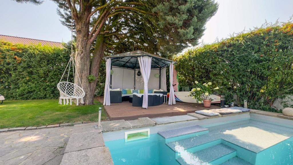 Freisitz am Pool