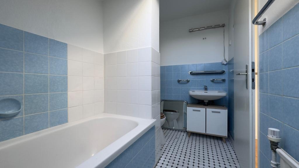 Gepflegte 2-Zimmer-Dachgeschosswohnung in ruhiger Lage von Weiterstadt - Photo 3