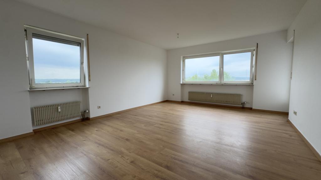 (Anfragen nur per eMail) -Ruhige und gepflegte Drei-Zimmer-Küche-Bad Wohnung in Darmstadt-Wixhausen - Photo 2