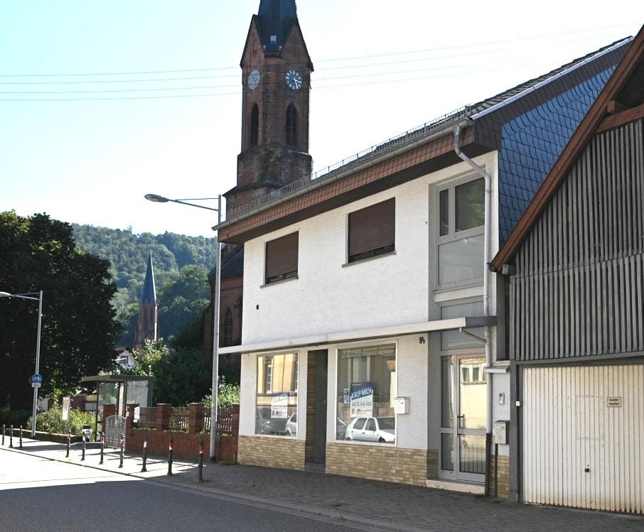 Straßenansicht