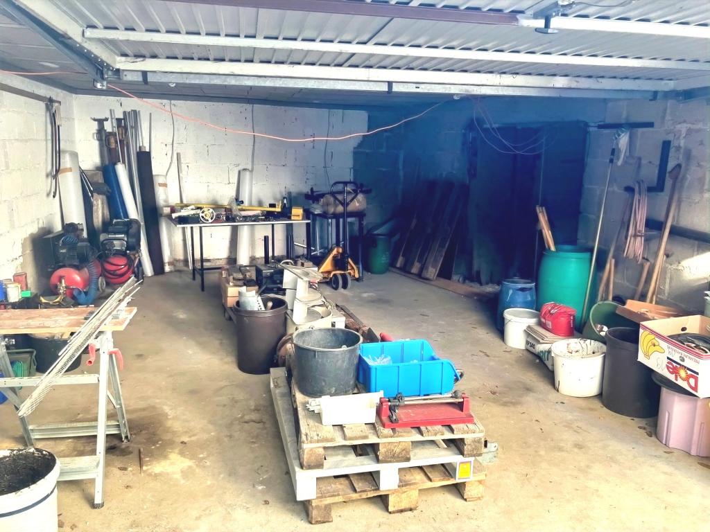 Garage 2