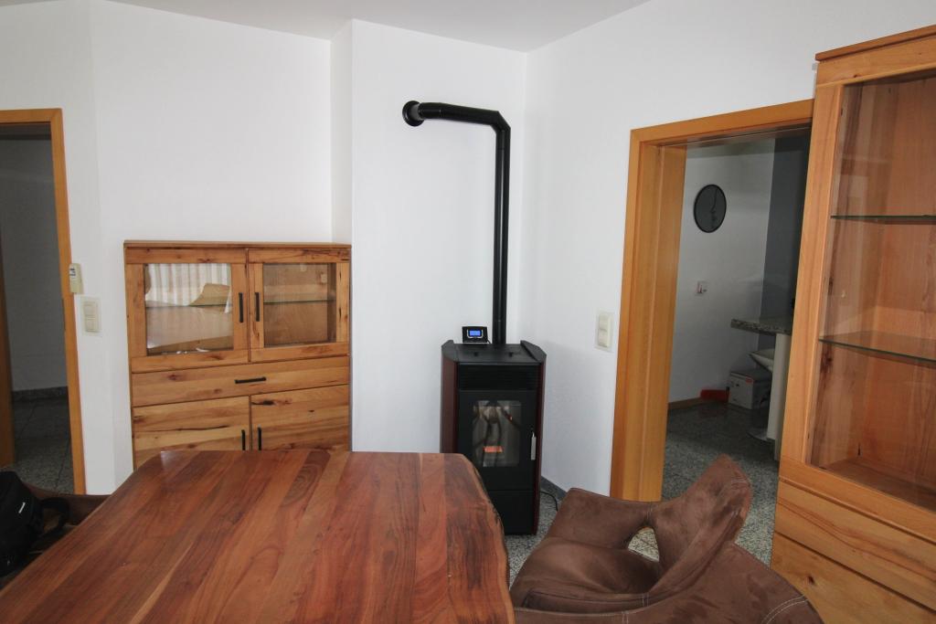 Kaminofen im Esszimmer