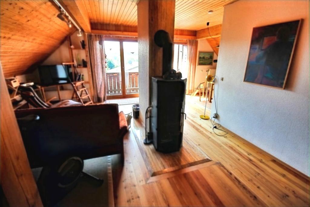 Wohn-/Esszimmer DG