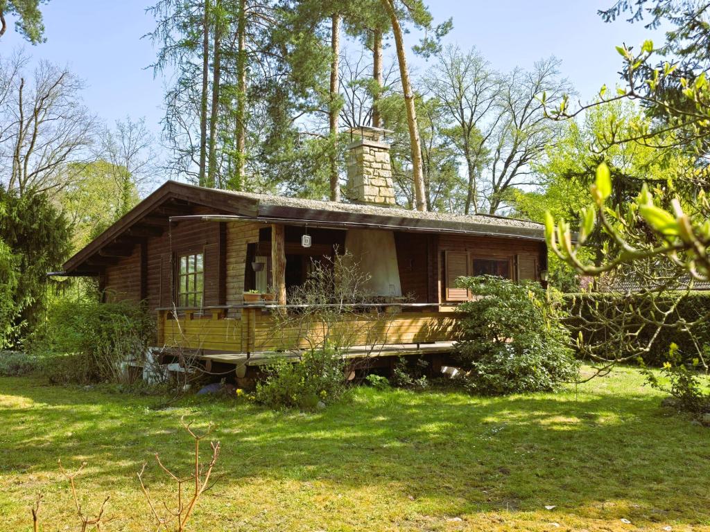 Blockhaus im Chalet-Stil