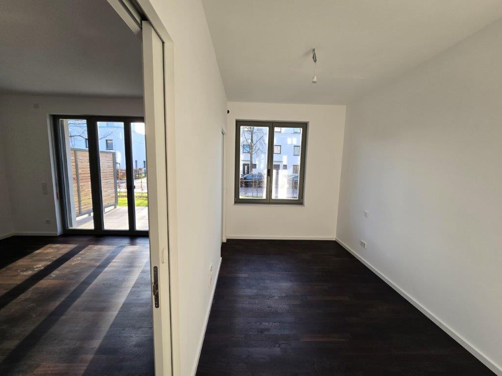 2-Zimmer-Mietwohnung, 46,67 m², 1. OG, EBK, Balkon, Fahrstuhl, Tiefgarage, Keller, Kladow - Photo 2