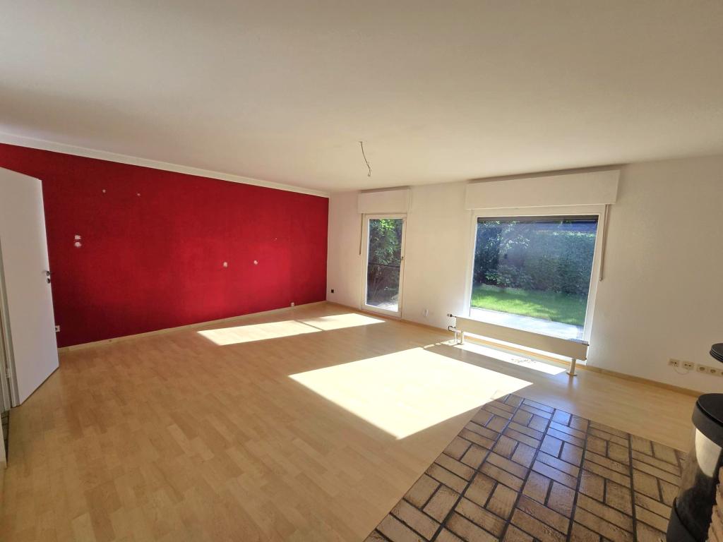 Bezugsfreie Doppelhaushälfte, 2 Vollgeschosse ohne Dachschrägen, Garage, zentrale ruhige Ortslage - Foto 1