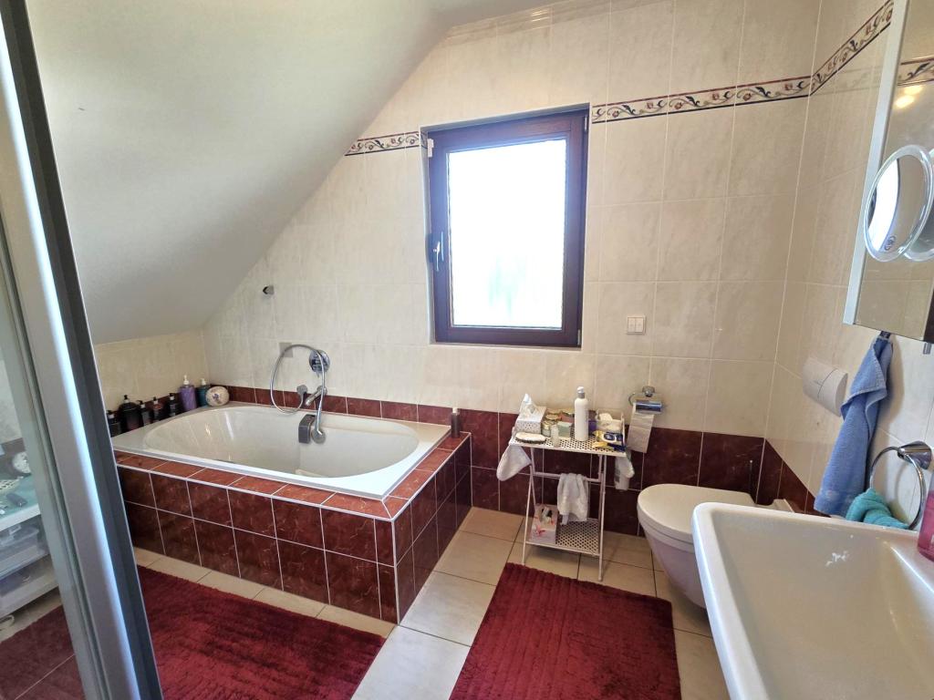 Große Badewanne
