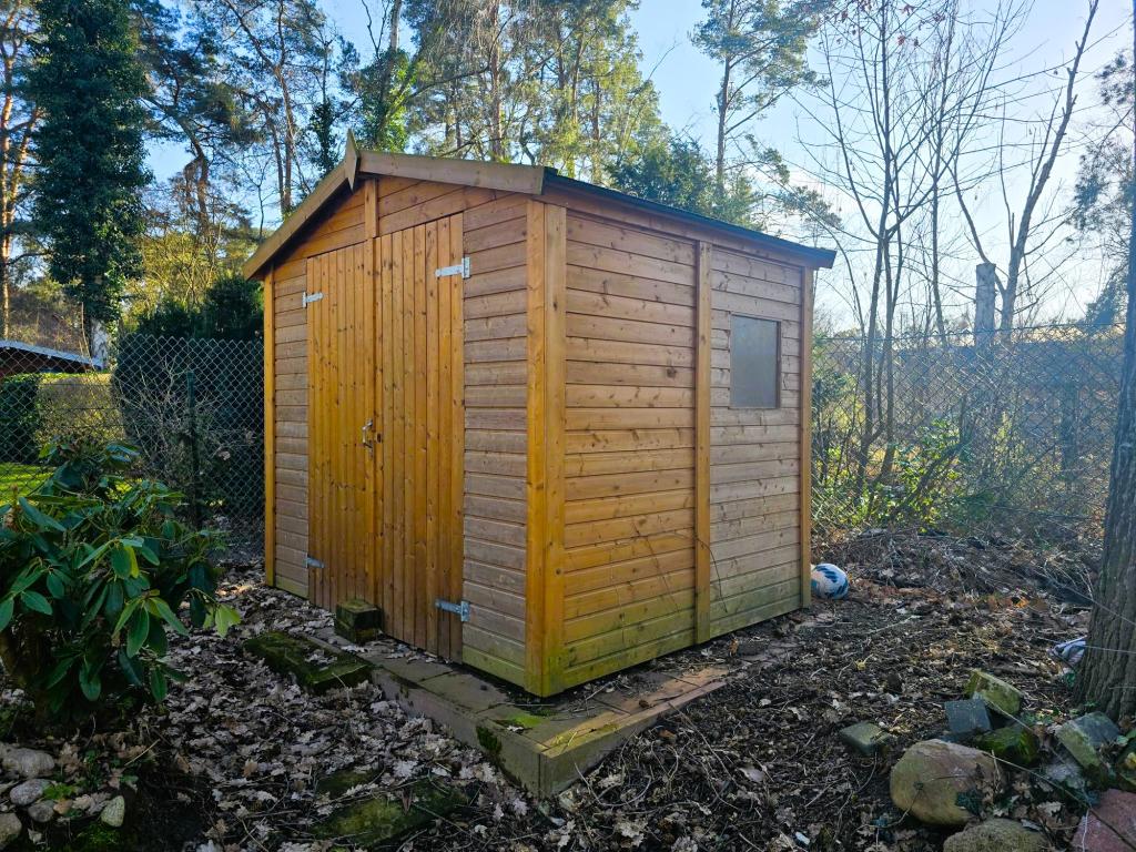 Praktisches Gartenhäuschen