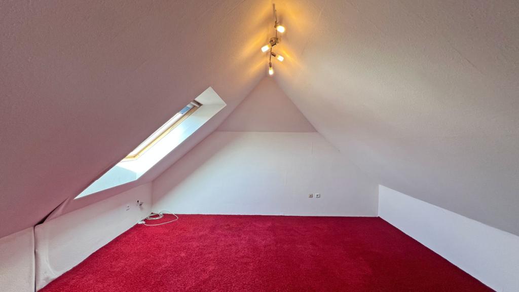 Büro- oder Kinderzimmer