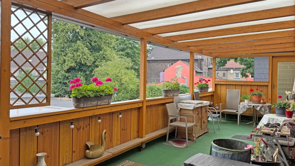 Balkon Zweifamilienhaus