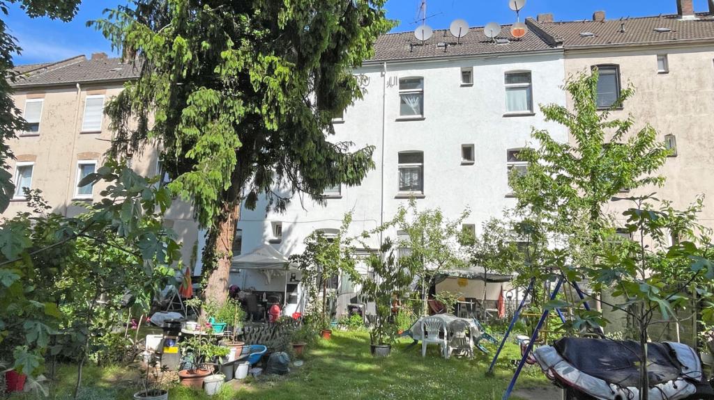 Rückansicht-und-Garten