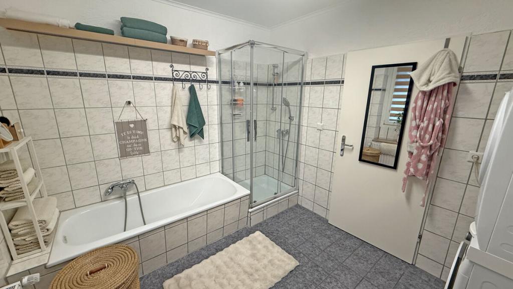 Badezimmer 1.OG rechts