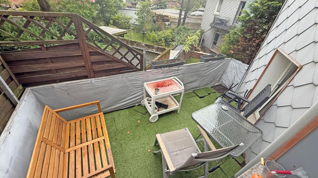 Balkon 1.OG links