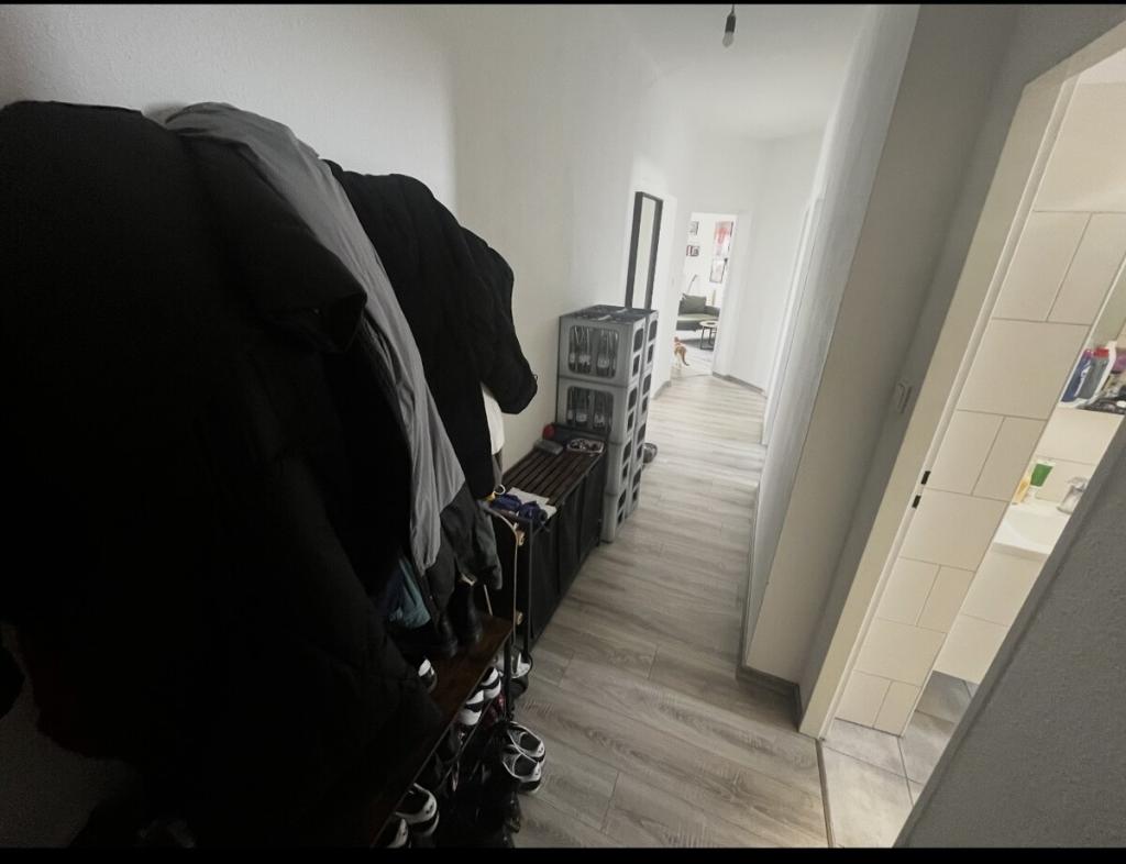3-ZKB-Wohnung mit Einbauküche und zwei Balkonen - Foto 4