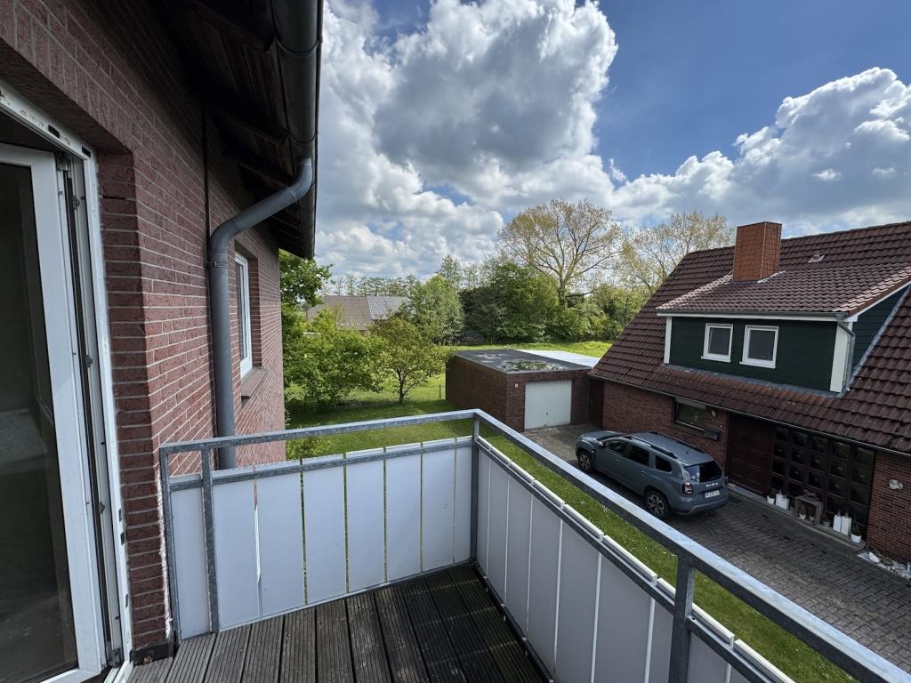 Modern sanierte 1-Zimmer-Wohnung mit Balkon, Einbauküche und Stellplatz in Jever-Rahrdum - Photo 4
