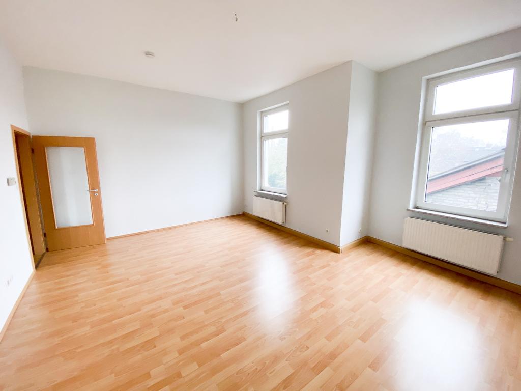 Helle 2-Zimmer-Wohnung mit Einbauküche, großem Wohnbereich & Altbauflair, zentral in Wilhelmshaven - Foto 4
