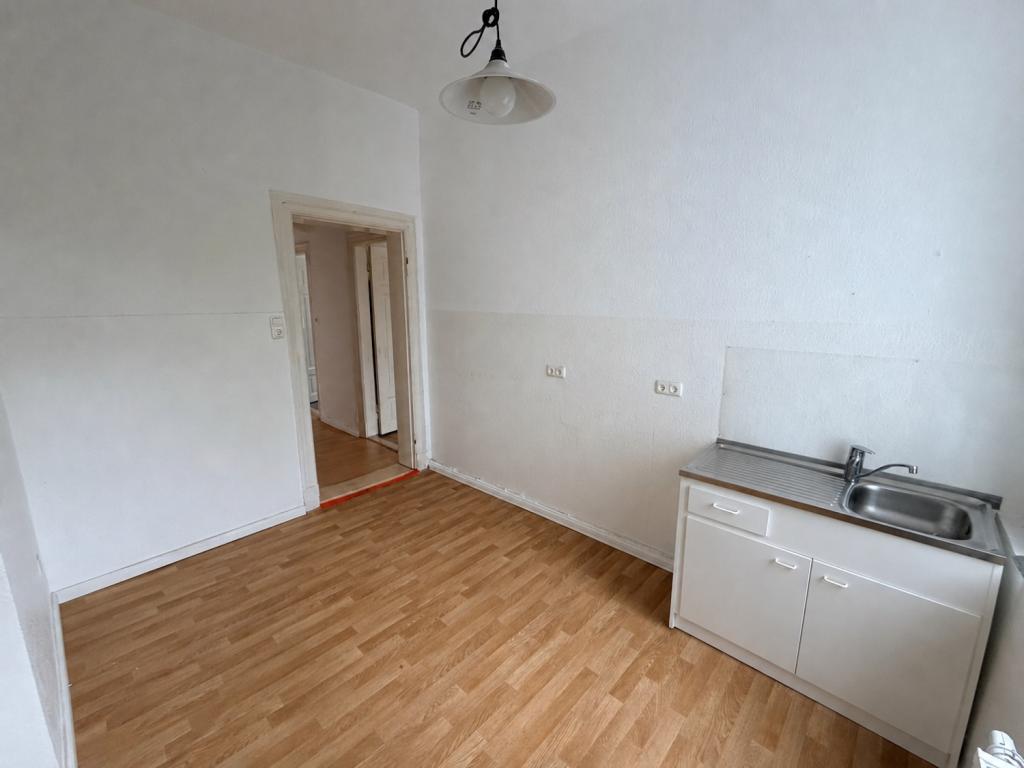 Gepflegtes Altbau-Refugium: 2-Zimmer-Wohnung mit optimaler Anbindung an City, Marine & Kliniken - Photo 1