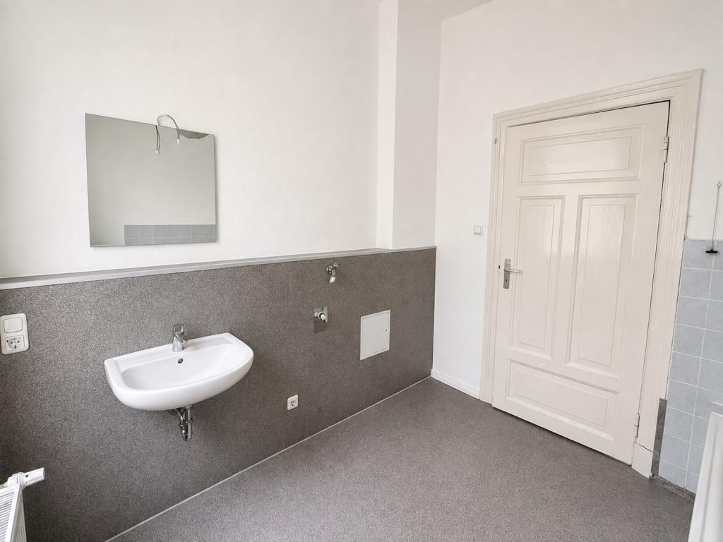 Gepflegtes Altbau-Refugium: 2-Zimmer-Wohnung mit optimaler Anbindung an City, Marine & Kliniken - Photo 5