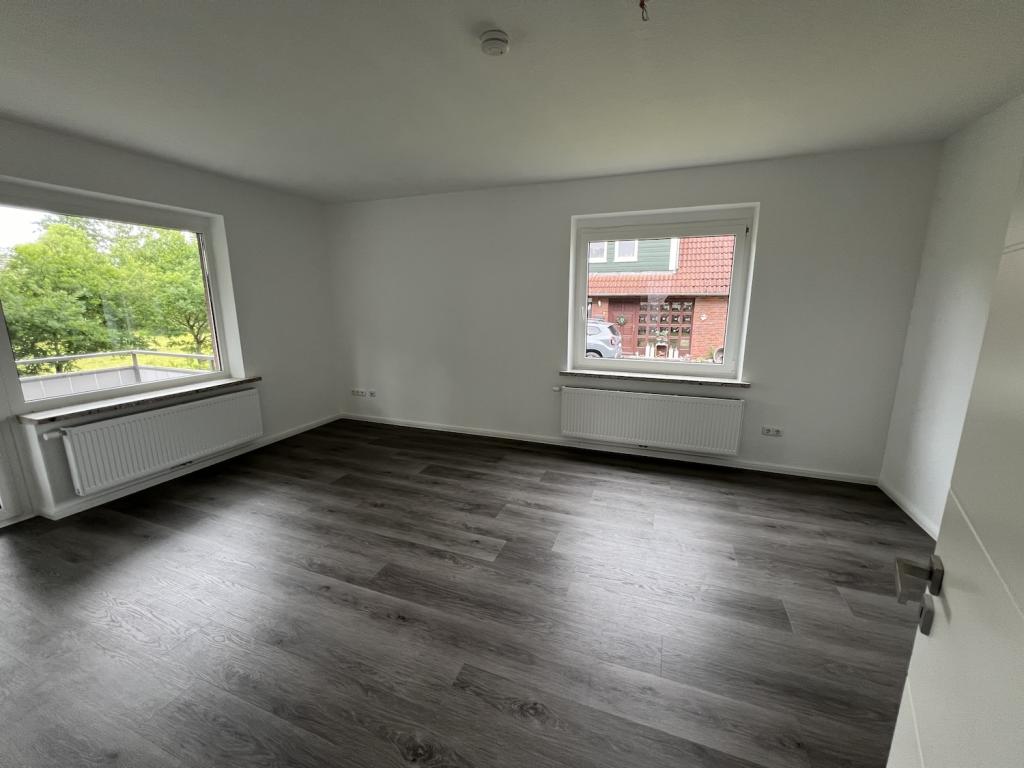 Modern sanierte 1-Zimmer-Erdgeschosswohnung mit Einbauküche und Stellplatz in Jever-Rahrdum - Photo 3