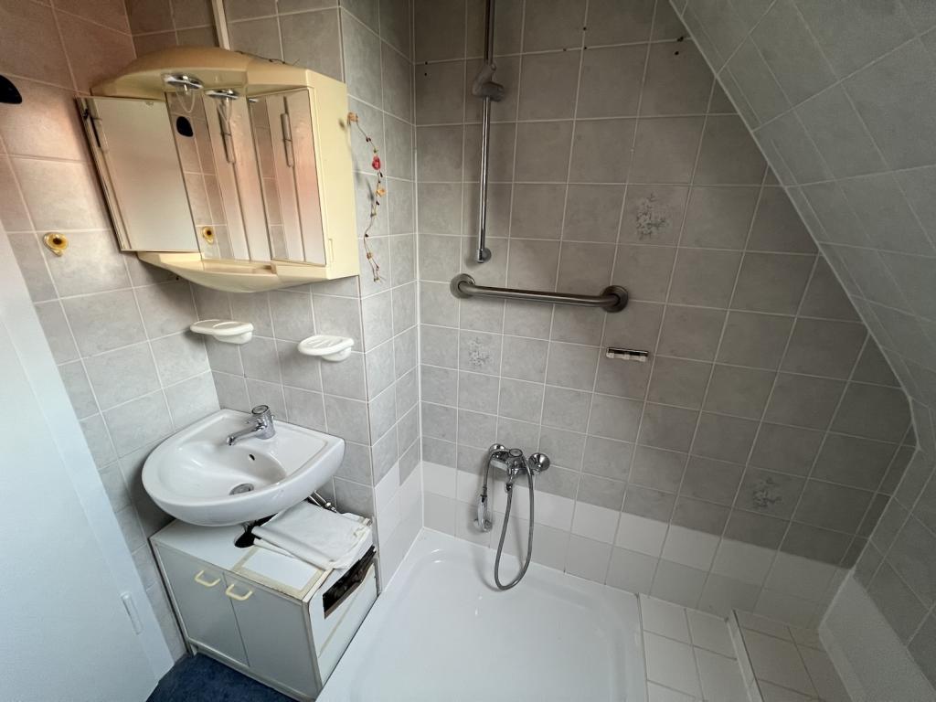 Wohnen, wo die Nordsee zum Alltag dazugehört – gemütliche 3-Zimmer-Dachgeschosswohnung in Hooksiel - Foto 4
