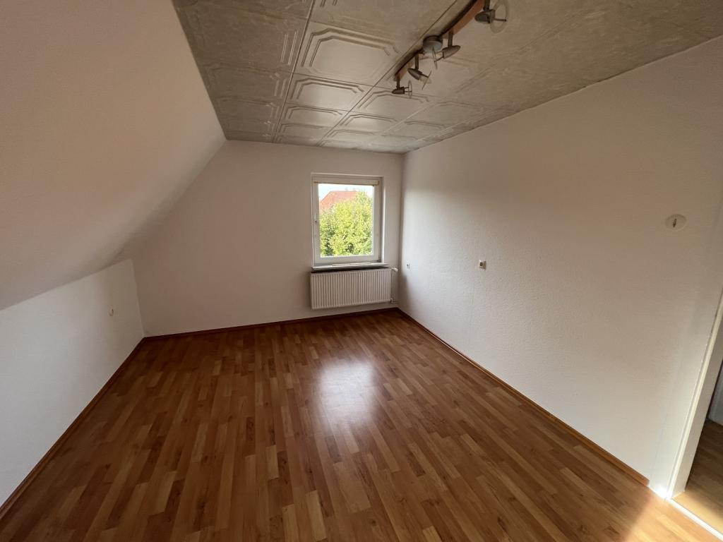 Wohnen, wo die Nordsee zum Alltag dazugehört – gemütliche 3-Zimmer-Dachgeschosswohnung in Hooksiel - Foto 5