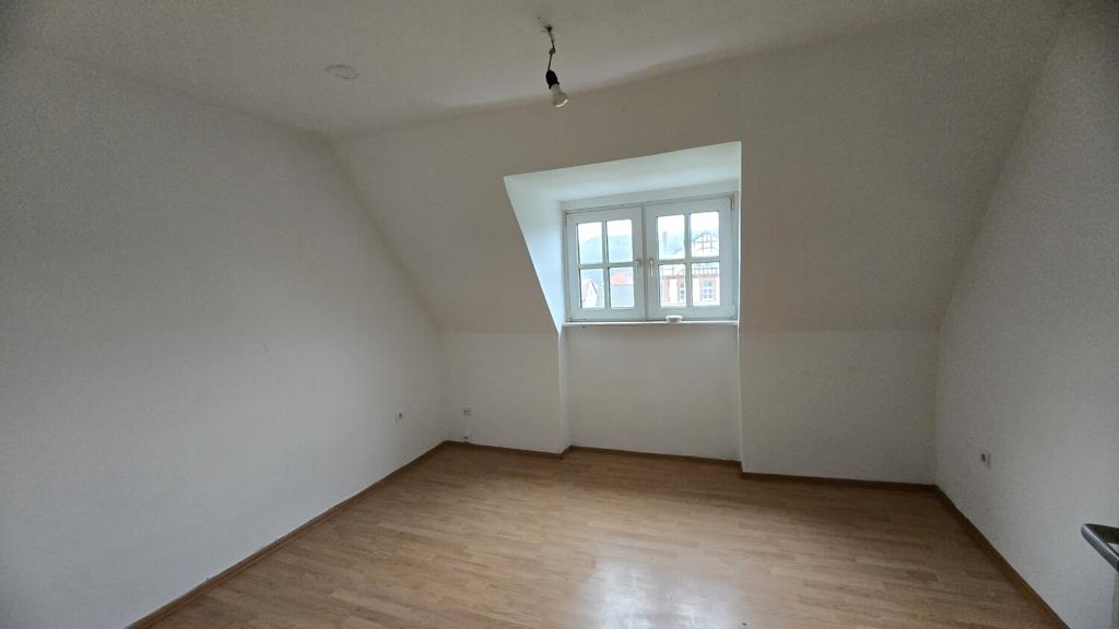 Gemütliche 2 Zimmer Dachgeschosswohnung - Foto 1