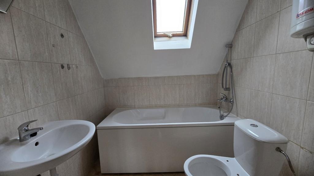 Gemütliche 2 Zimmer Dachgeschosswohnung - Foto 2