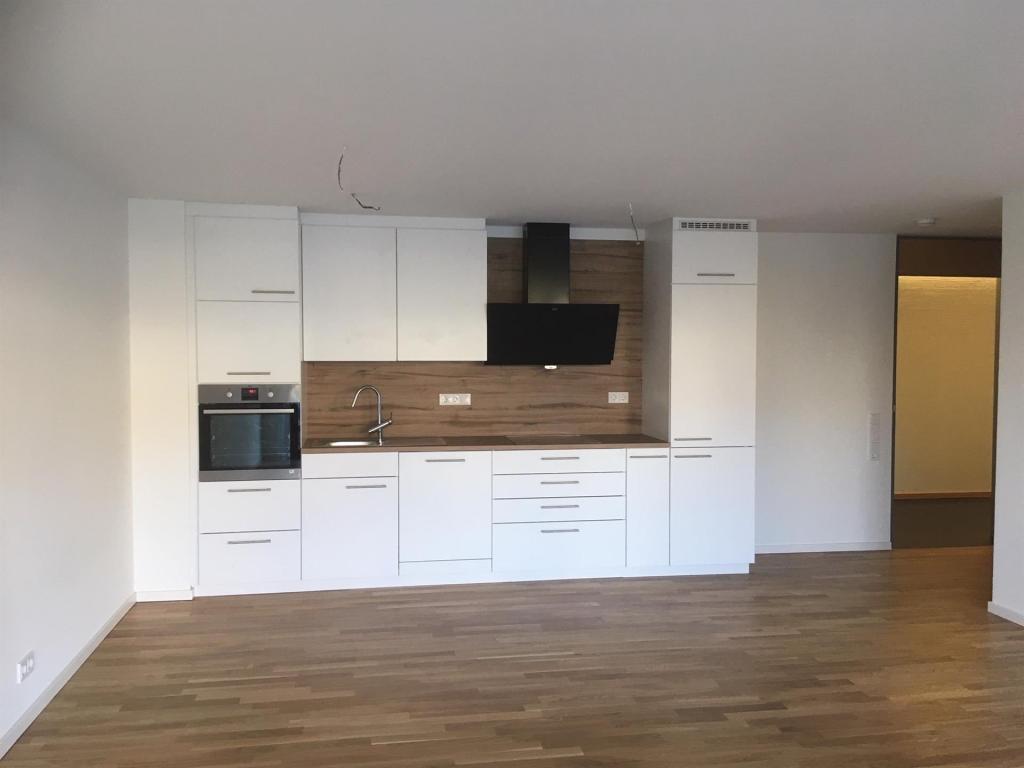 VBU Immobilien - Seniorengerechte Mietwohnung in Neckarwestheim - Photo 3