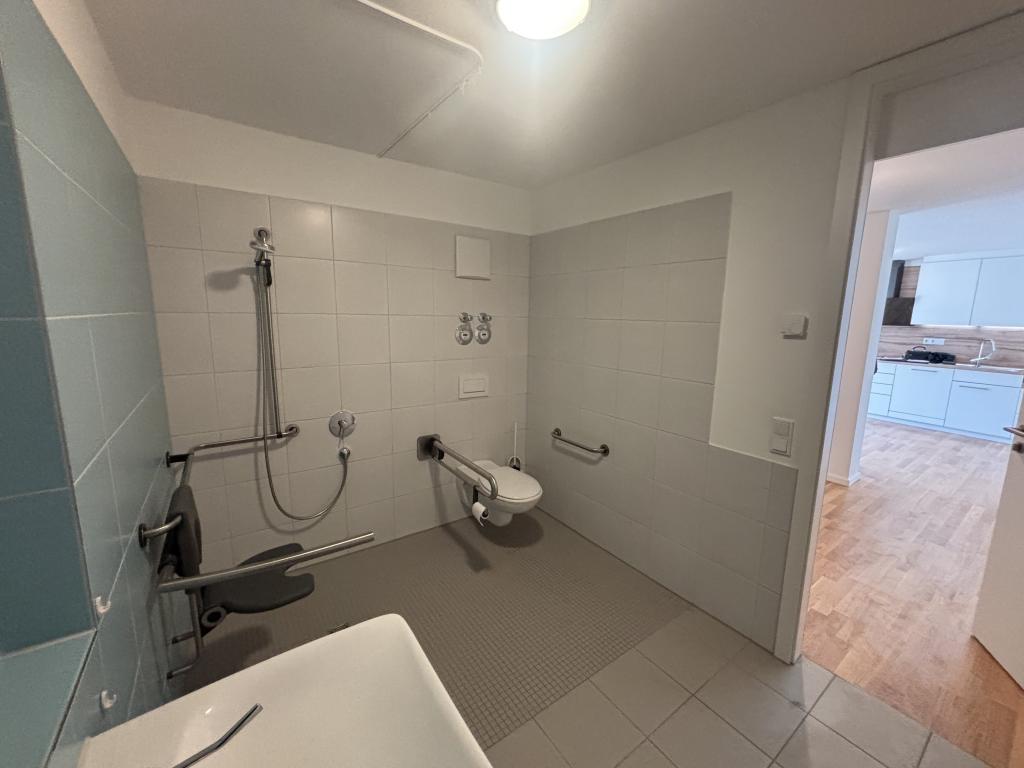 VBU Immobilien - Seniorengerechte Mietwohnung in Neckarwestheim - Photo 3