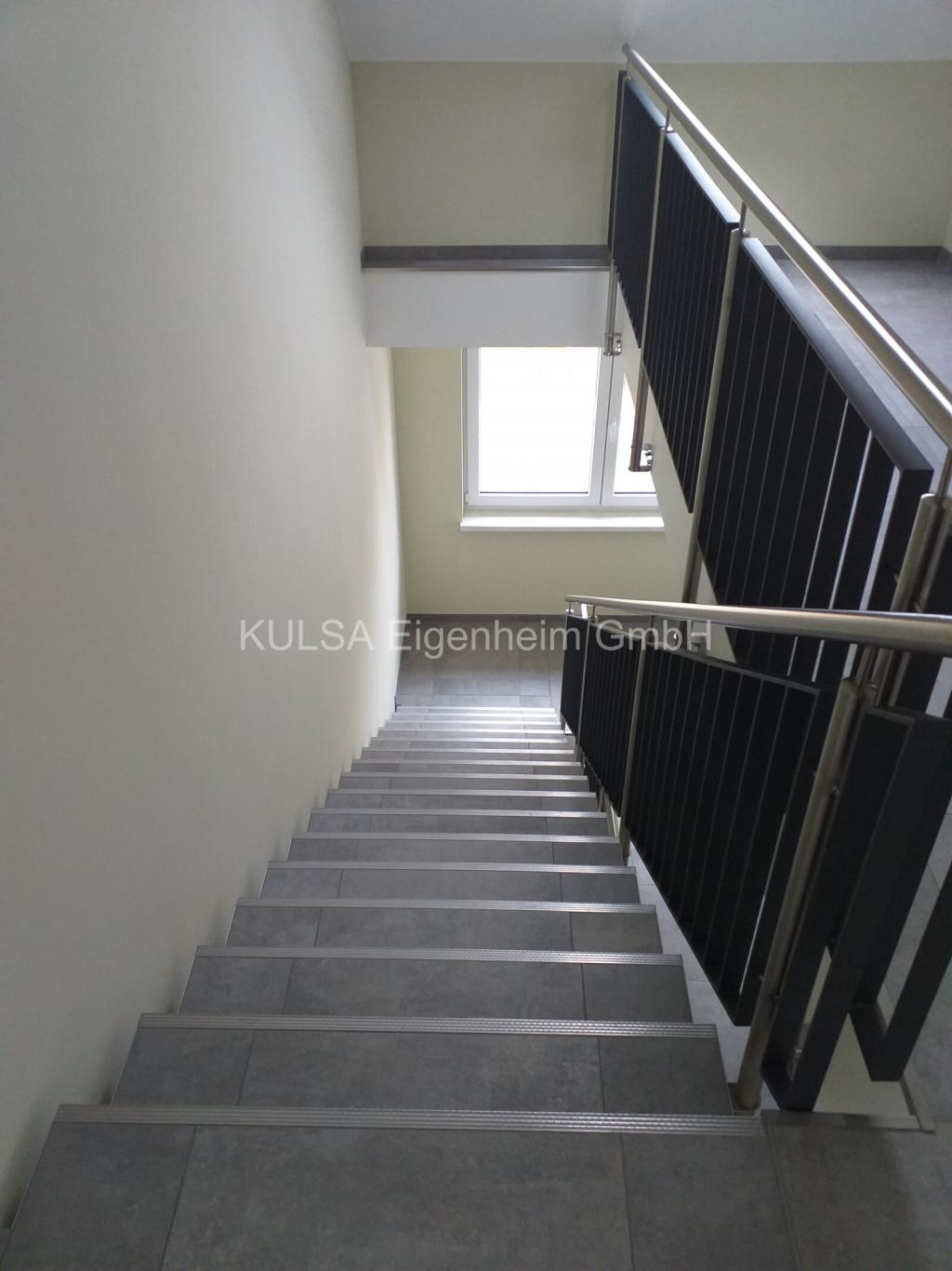 10713-597-4-g.jpg