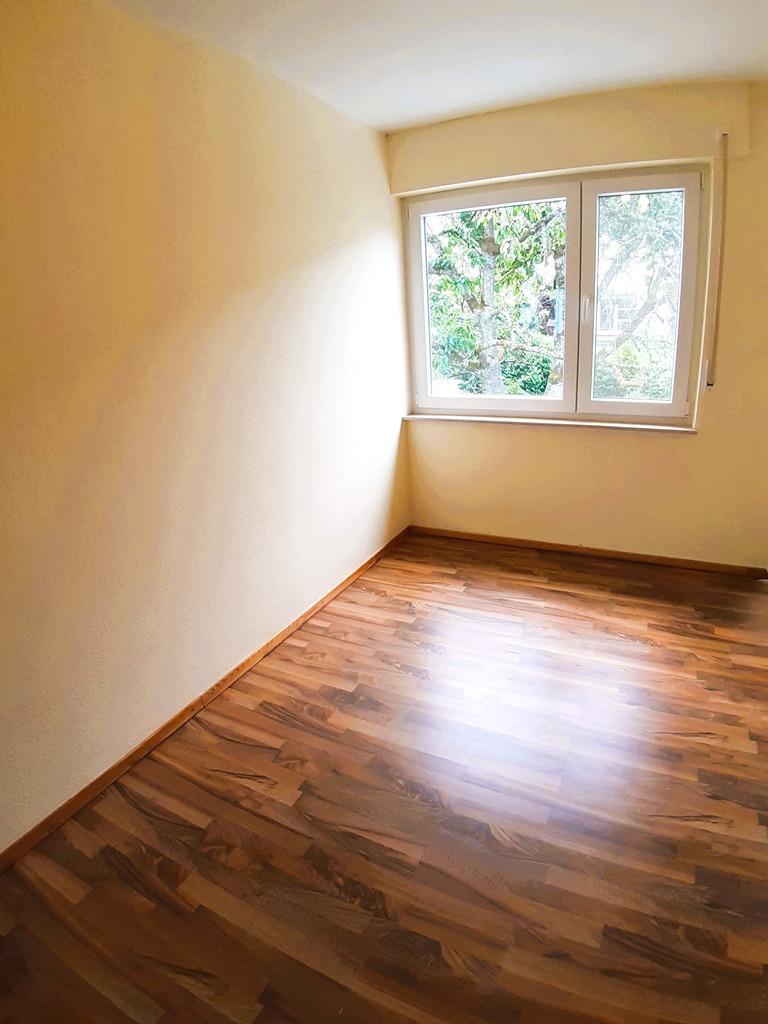 Charmante Doppelhaushälfte mit Wintergarten in Goldbach zu vermieten - Photo 5