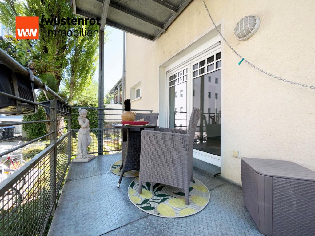 Frühstück im Sonnenschatten – dieser Balkon lädt ein, die Zeit zu vergessen