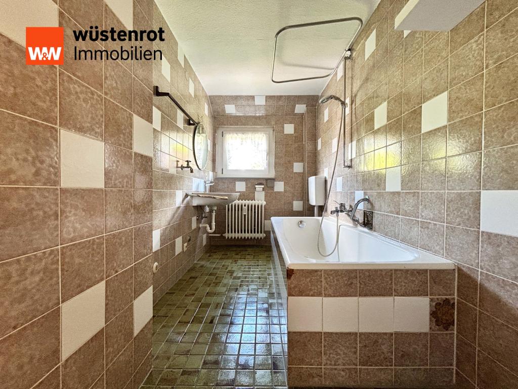 OG Badezimmer: Retro trifft Funktion – dieses Bad lebt vom Charme vergangener Zeit
