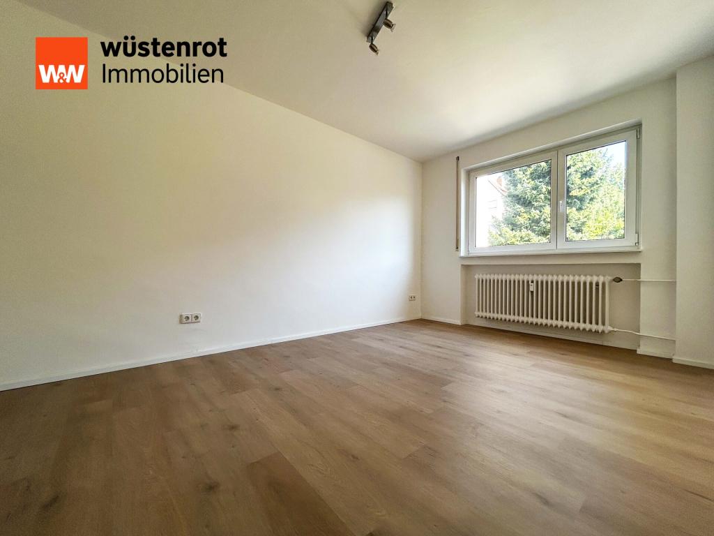 Wohn-Schlafzimmer 2: Schönes Tageslicht fällt herein und schafft die Basis für erholsame Nächte und entspannte Morgen