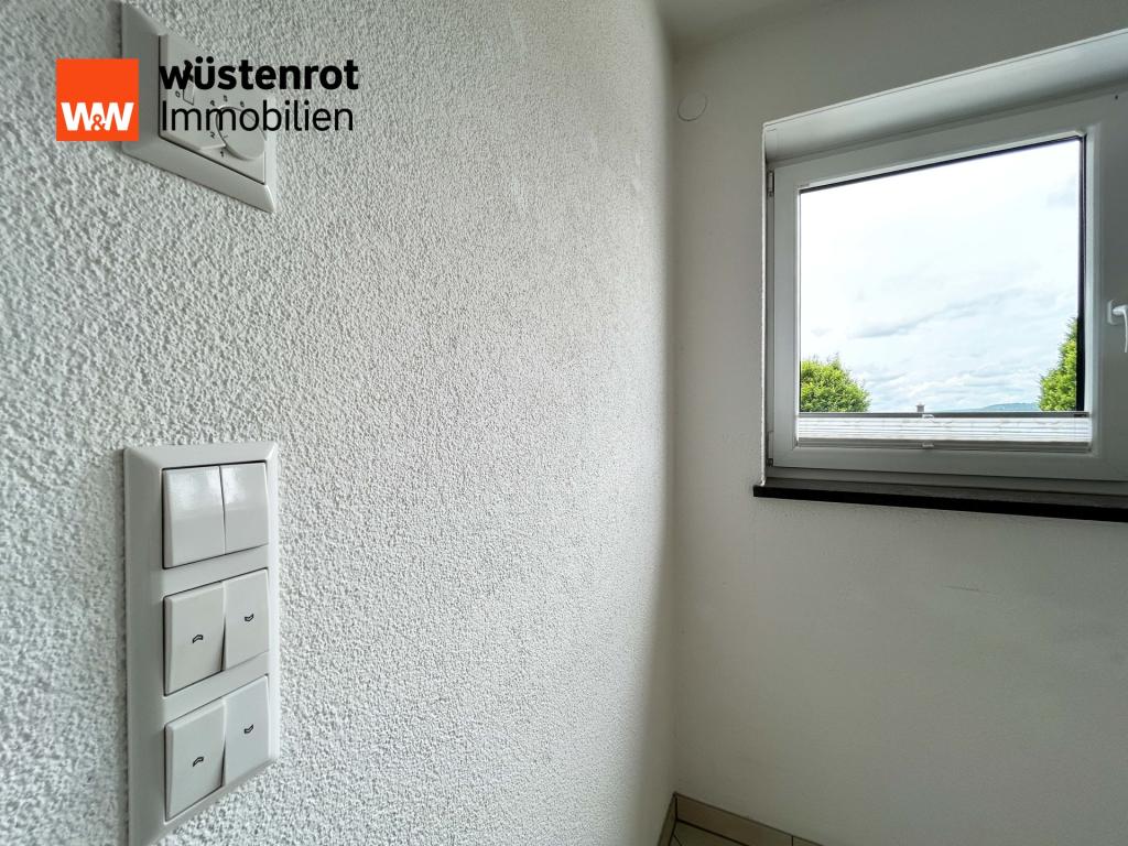 Technik im Detail – Thermostat für die Fußbodenheizung und Steuerung für die elektrischen Rollläden