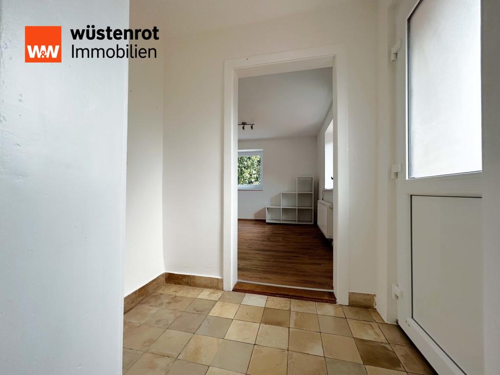 UG - Einliegerwohnung: Separater Eingang mit direktem und eigenem Zugang