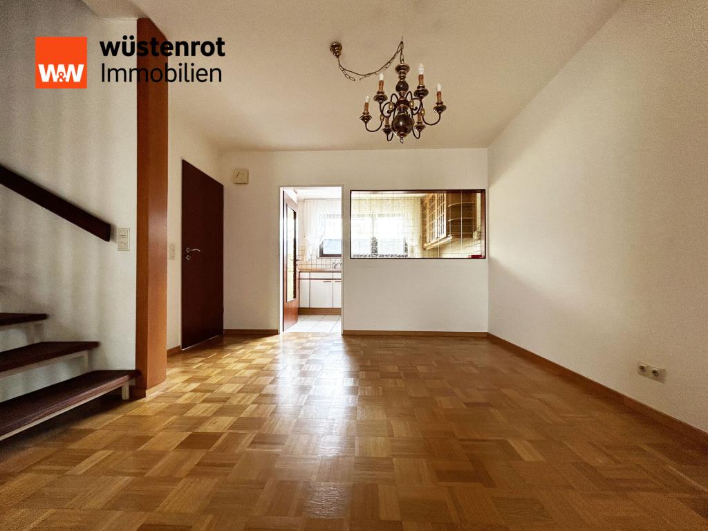 EG Wohn- und Esszimmer: Genießen Sie die gemeinsamen Essen  im Essbereich