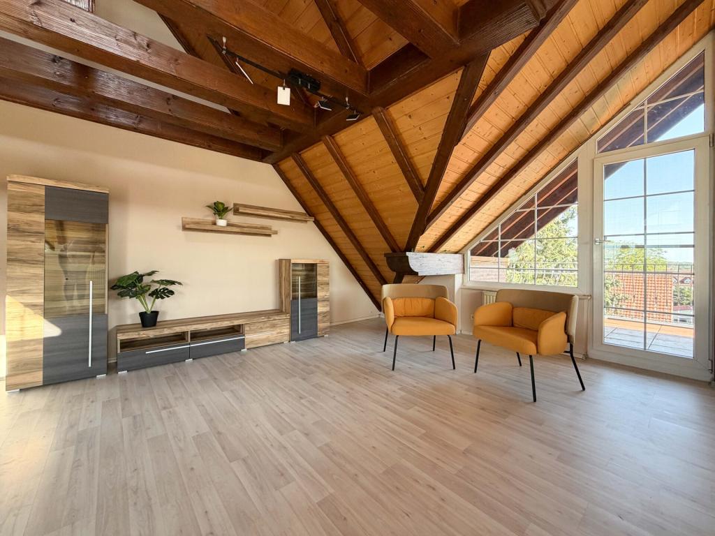 Sofort Kartons packen: 2 Zimmer auf ca. 59 m². Luftig & hell mit XL-Stauraum, Balkonen und Garage - Foto 2
