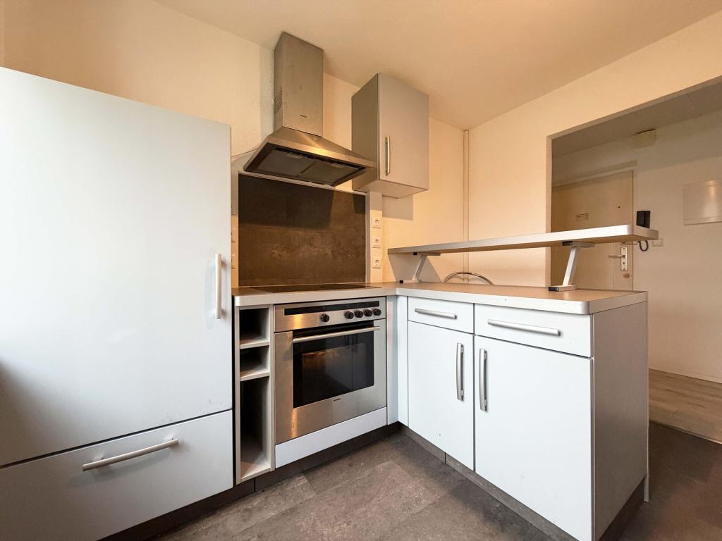 Allein oder zu zweit ankommen im Hochparterre. 3 Zimmer, ca. 59 m². Mit Balkon. Küche vorhanden. - Photo 4