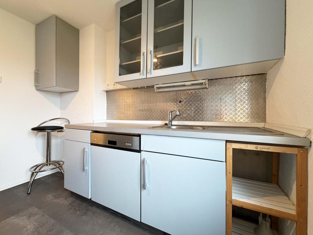 Allein oder zu zweit ankommen im Hochparterre. 3 Zimmer, ca. 59 m². Mit Balkon. Küche vorhanden. - Foto 2