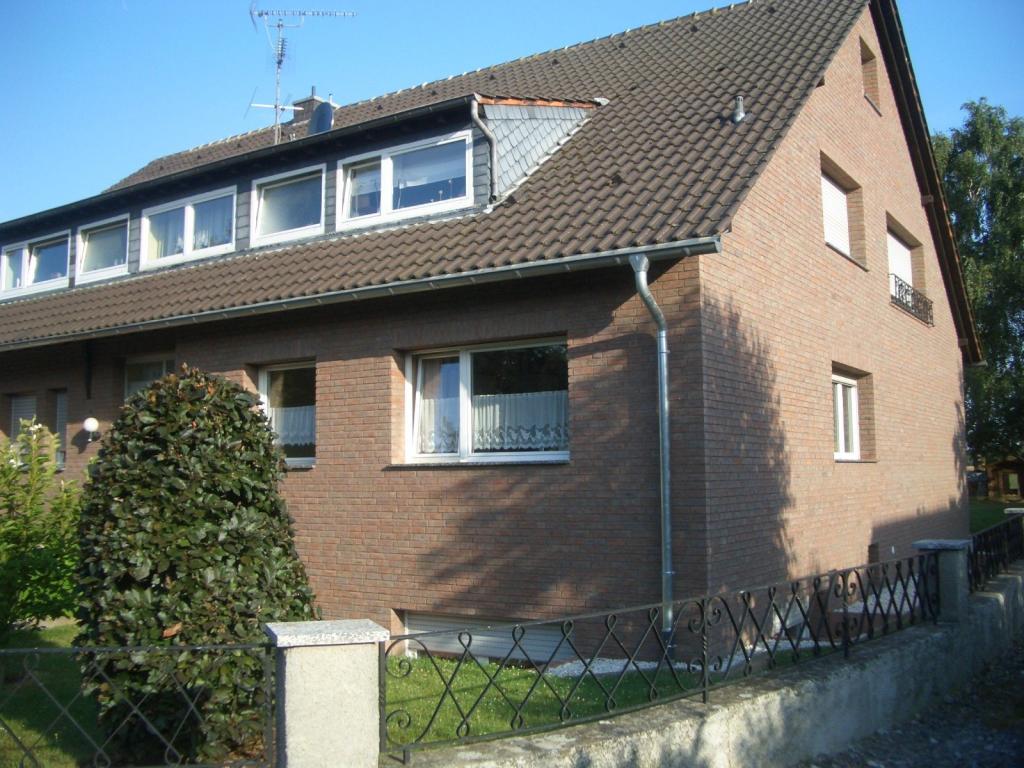 Swisttal-Dünstekoven, schönes 1-Zimmer Appartement im Souterrain - Foto 1