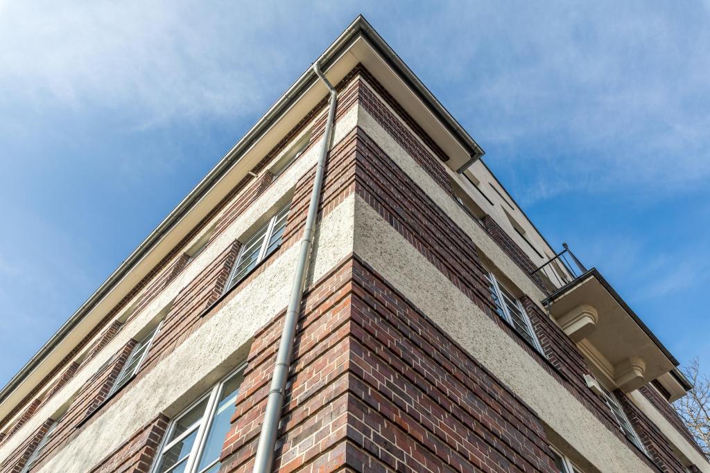 NEU: Hier wartet Ihre frisch sanierte Wohnfühloase auf Sie! - Foto 1