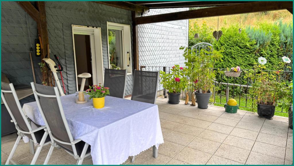 Die Terrasse ist Sommer wie Winter gut nutzbar