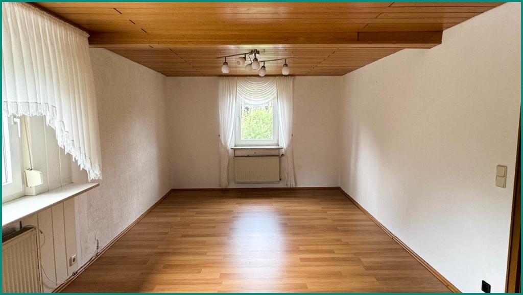 Sehr viel Platz auch im Wohn-Esszimmer im Obergeschoss