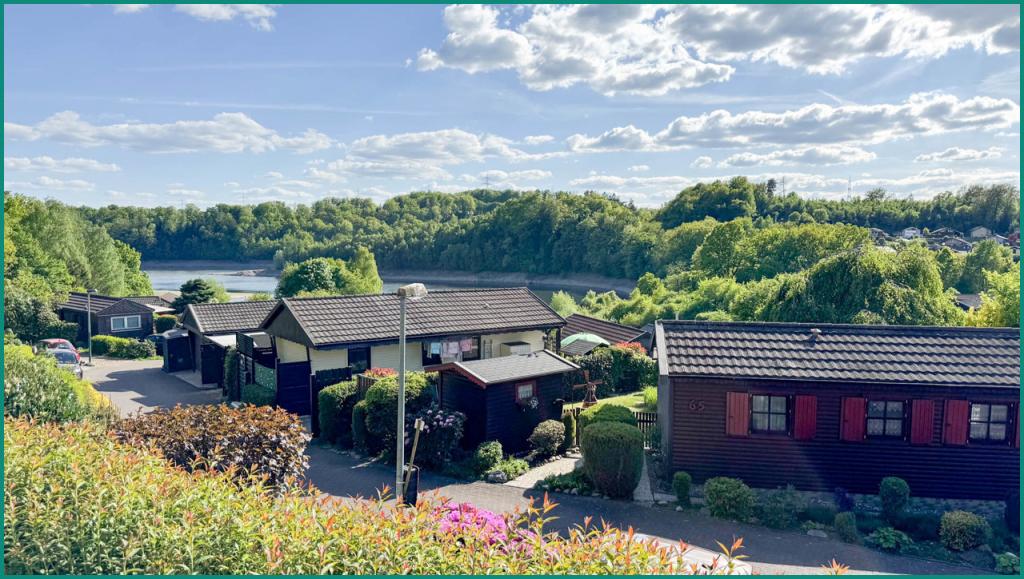 Der schönste Panoramablick über die Ferienhaussiedlung