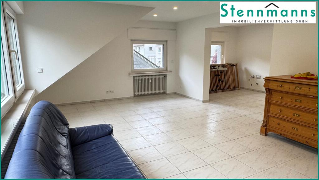ERSTBEZUG NACH MODERNISIERUNG: HELLE 3-ZIMMER-WOHNUNG IM 2-FAM.-HAUS IN GUTER WOHNLAGE VON RADEVORMWALD - Photo 1